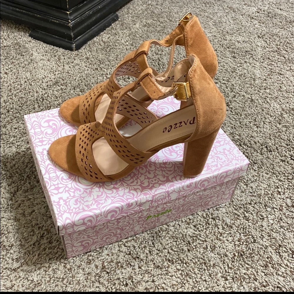 Sandal heels